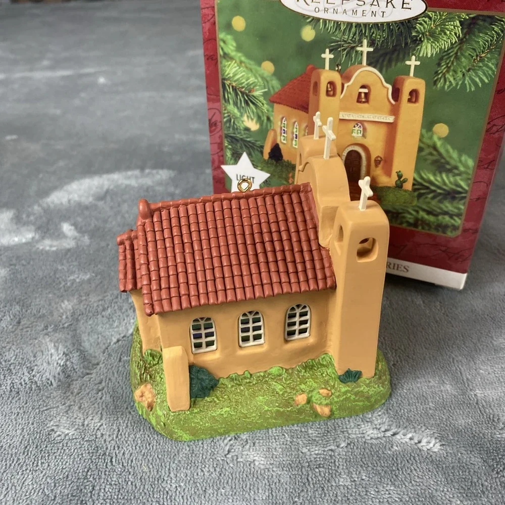 HALLMARK ADOBE CHURCH #3 SERIES 2000 MAGIC LIGHT CHRISTMAS KEEPSAKE ORNAMENT